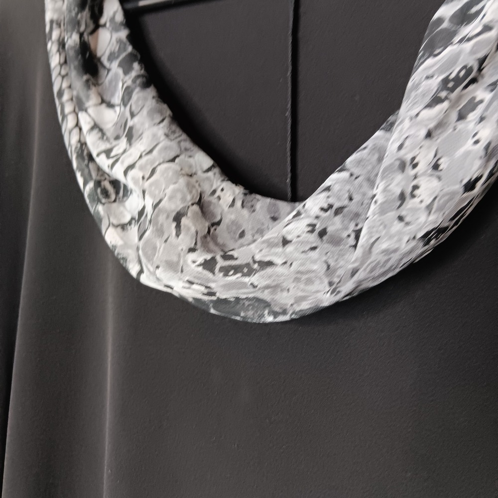 Susan Graver Blouse Womens Plus Size 2X Black Snake Print Business Professional - Picture 3 of 7